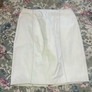 ⭐️ Vintage Avon fashions leather pencil skirt